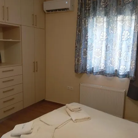Apartment Aeraki Center *